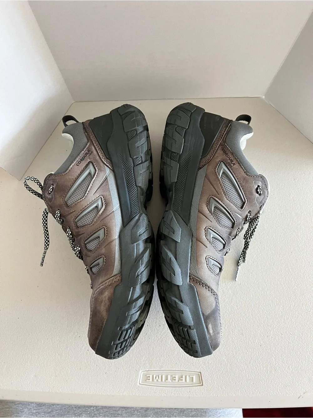Oboz Sawtooth X Low Waterproof Hiking B-Dry Shoes Women's Size 10.5 Hazy Gray